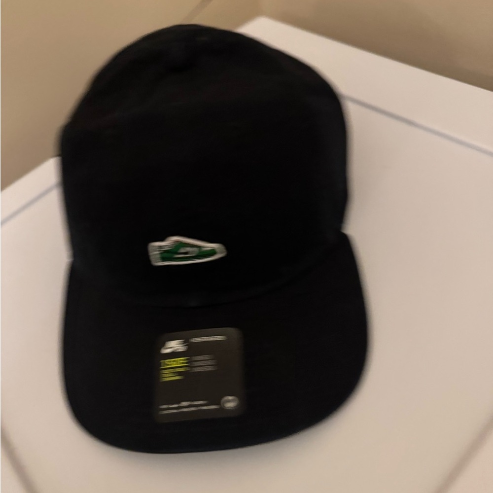 Nike AIR FORCE ONE HAT New Era Black Cap with Green Accent ONE SIZE